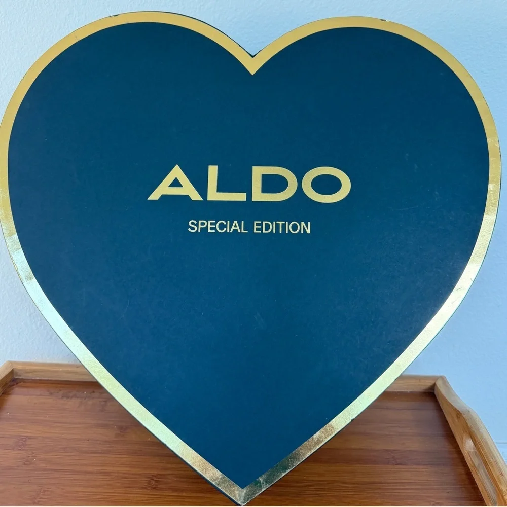 ALDO Limited‎ Edition Crossbody Bag & Accessories Set Heart Gift Box Valentines